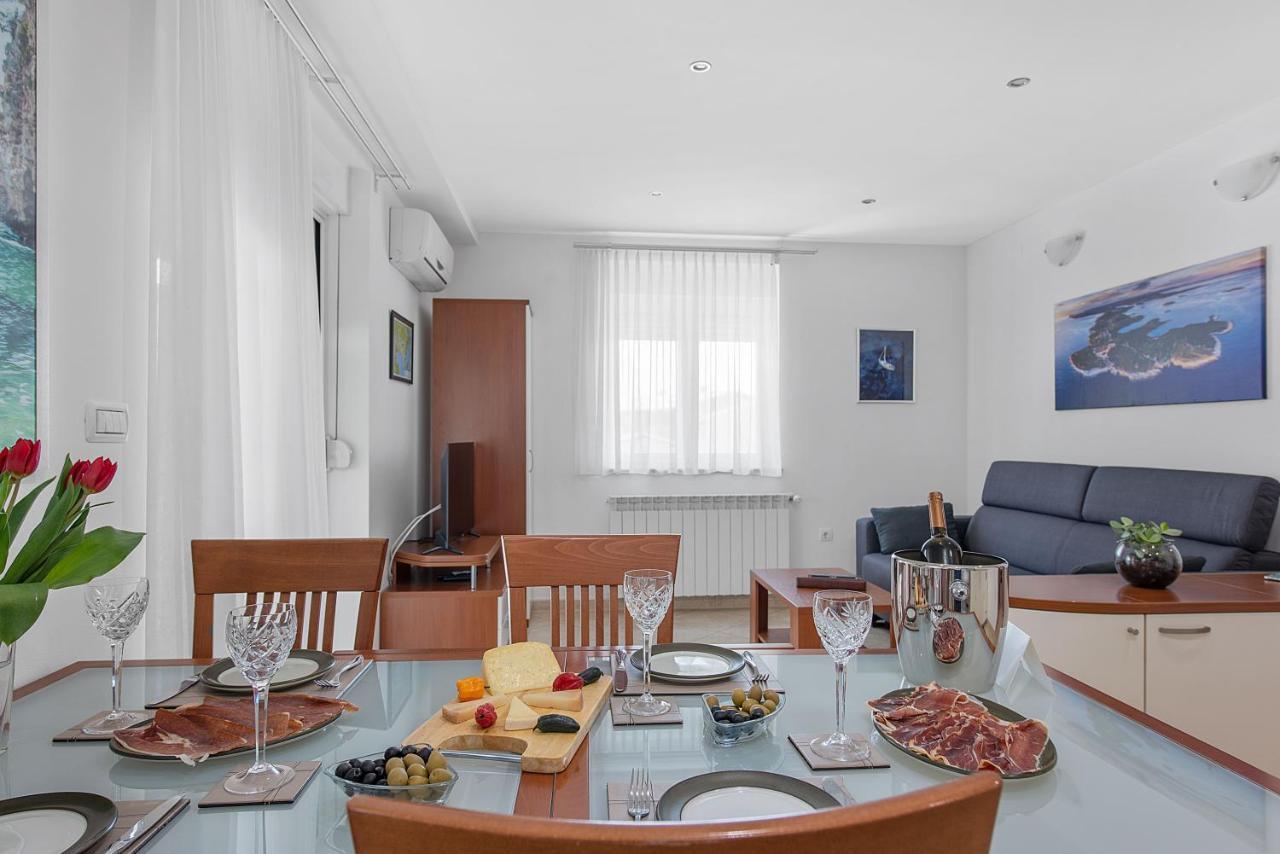 Summer House Пула Екстериор снимка