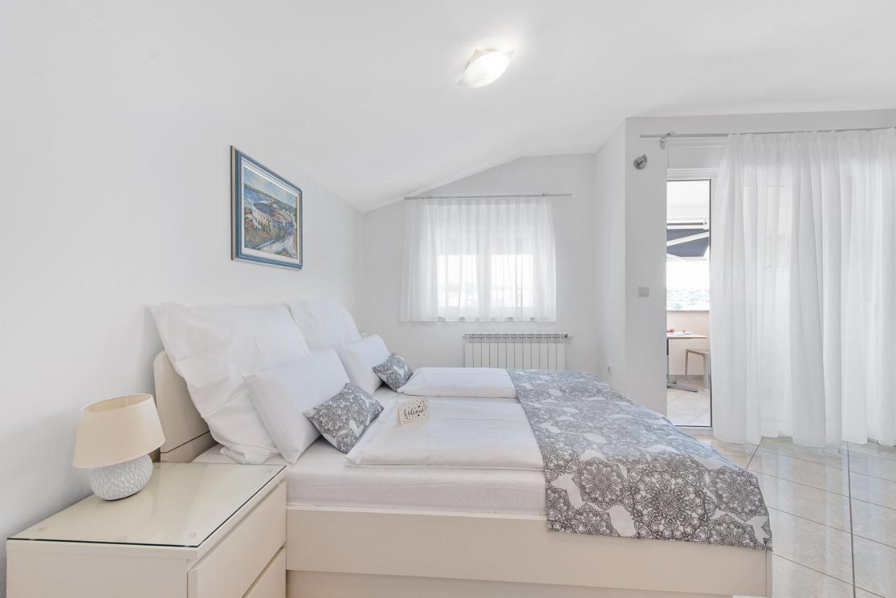 Summer House Пула Екстериор снимка