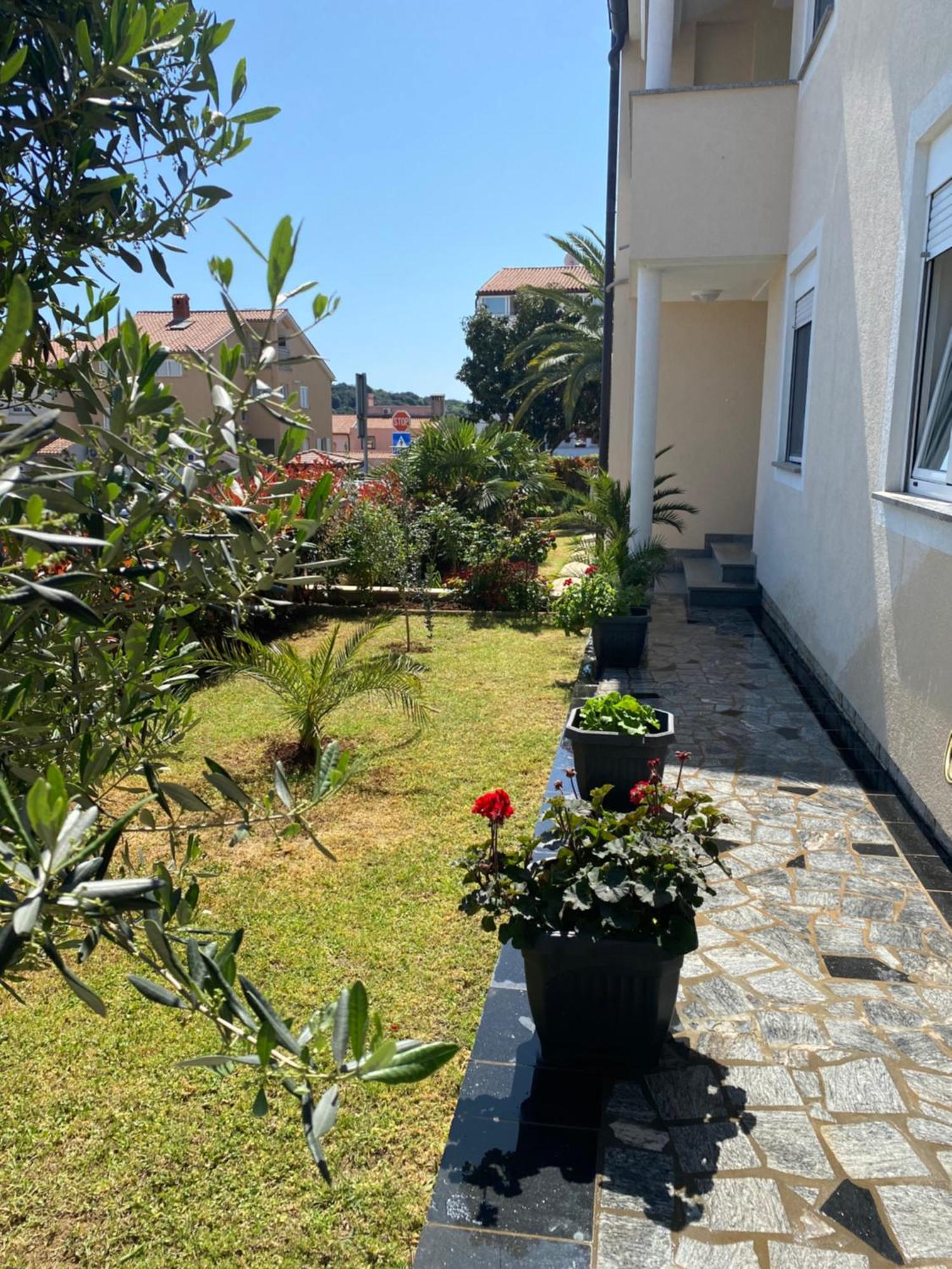 Summer House Пула Екстериор снимка